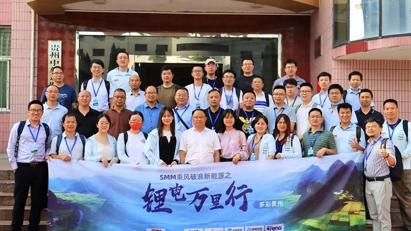 太阳能热水器真空管与平板集热器：揭秘两者差异**